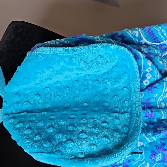 Triple Flip ‘Minky’ bubble backpack - Picture 2 of 9